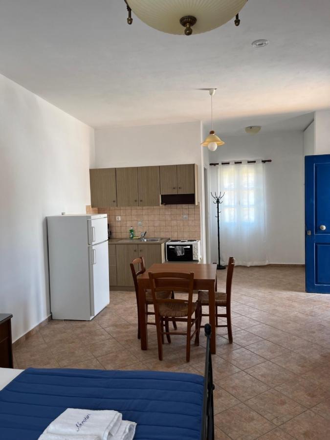 Hotel Ξενοδοχειο Ακρωτηρι à Platia Ammos Extérieur photo