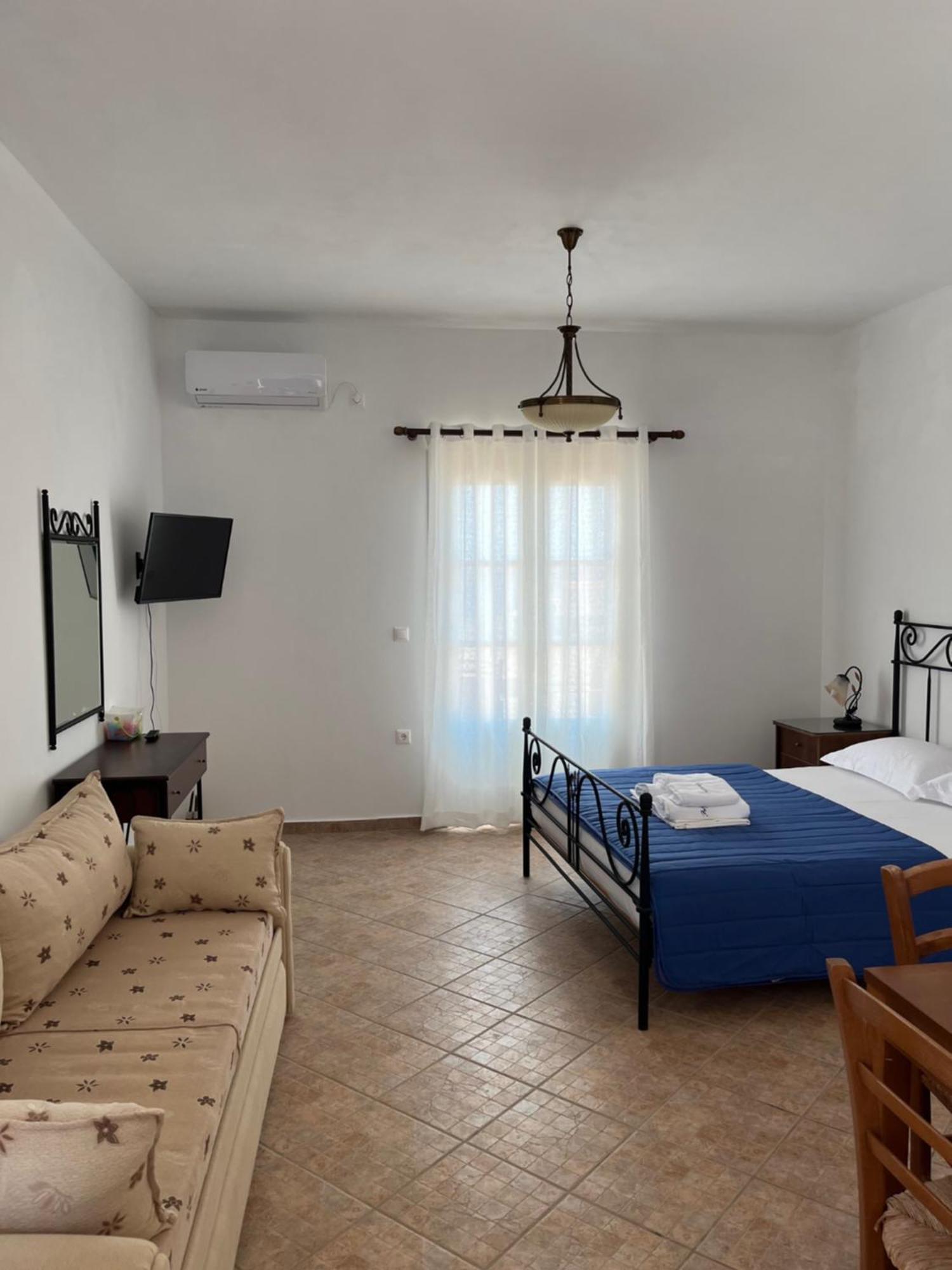 Hotel Ξενοδοχειο Ακρωτηρι à Platia Ammos Extérieur photo